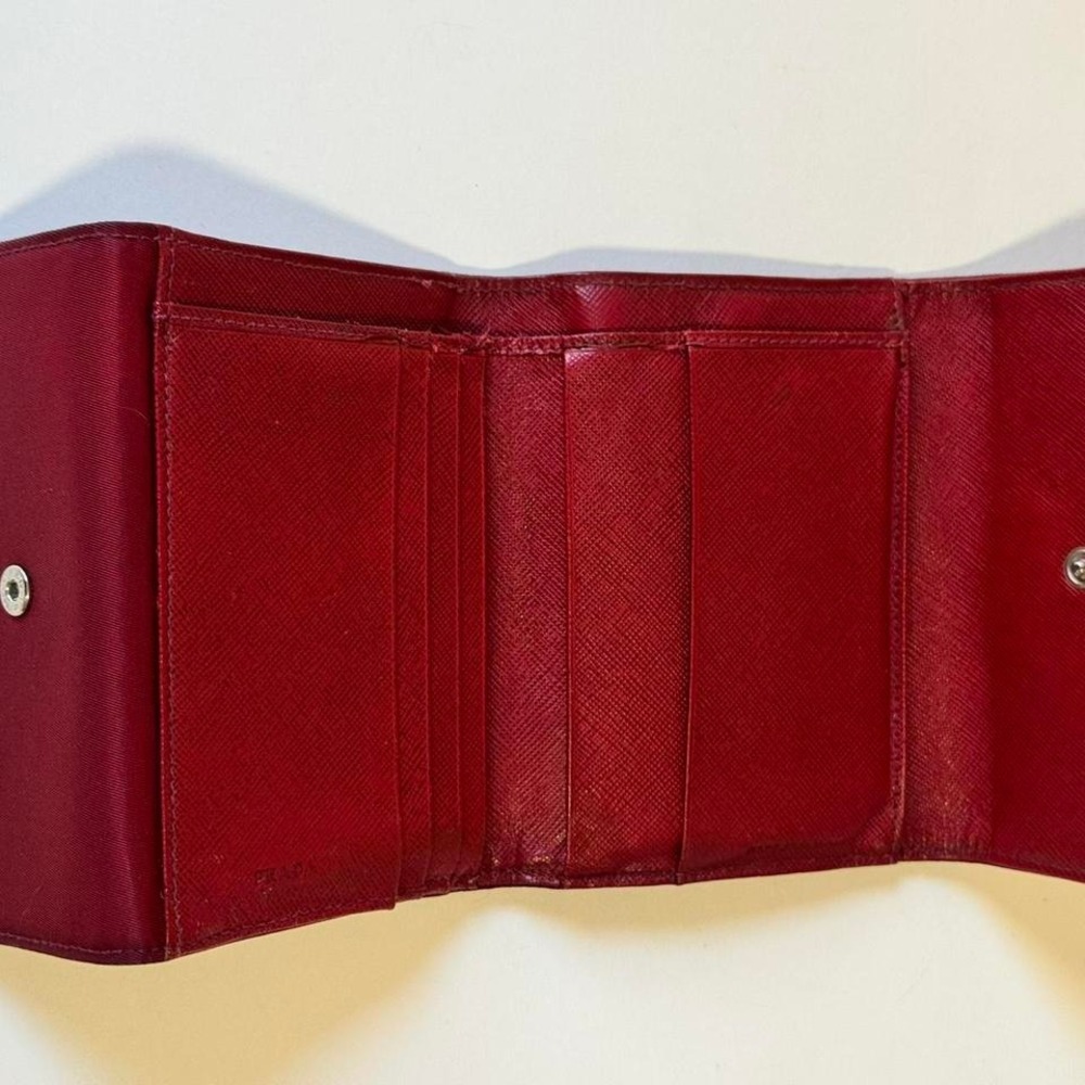 PRADA Red Nylon Wallet Red Pockets Cash & Cards Holder - Picture 2 of 8